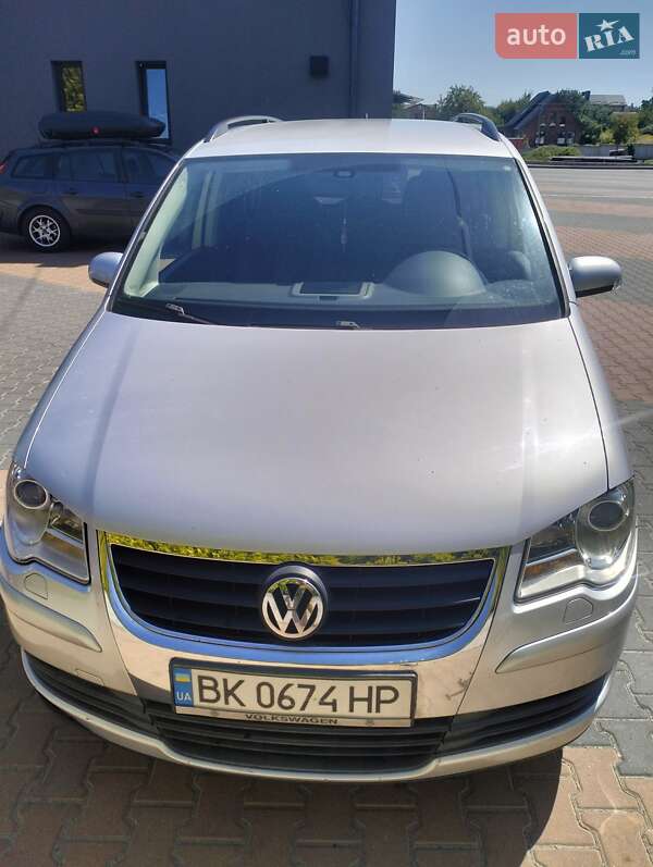 Минивэн Volkswagen Touran 2009 в Ровно фото 9 Минивэн Volkswagen Touran 2009 в Ровно