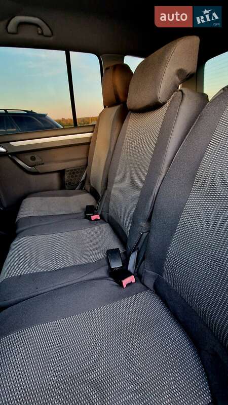 Минивэн Volkswagen Touran 2006 в Звягеле