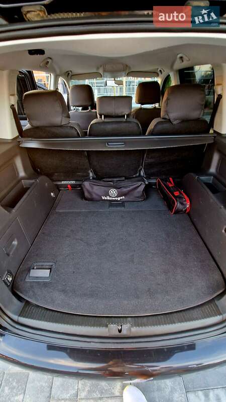 Минивэн Volkswagen Touran 2006 в Звягеле