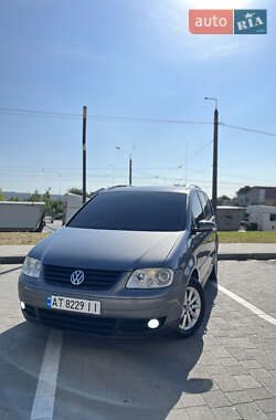 Минивэн Volkswagen Touran 2004 в Ивано-Франковске
