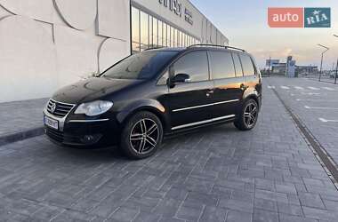Минивэн Volkswagen Touran 2007 в Луцке