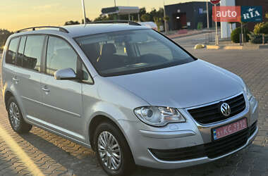 Минивэн Volkswagen Touran 2007 в Луцке