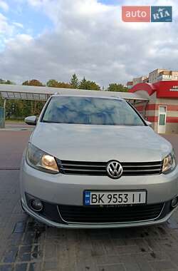 Мінівен Volkswagen Touran 2013 в Рівному