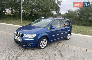 Минивэн Volkswagen Touran 2007 в Черновцах