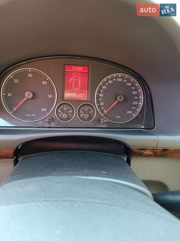 Минивэн Volkswagen Touran 2008 в Черкассах фото 16 Минивэн Volkswagen Touran 2008 в Черкассах