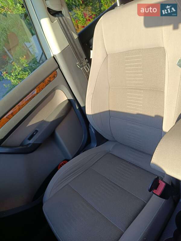 Минивэн Volkswagen Touran 2008 в Черкассах фото 41 Минивэн Volkswagen Touran 2008 в Черкассах