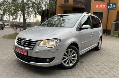 Минивэн Volkswagen Touran 2009 в Луцке