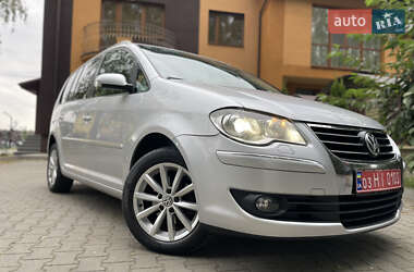 Мінівен Volkswagen Touran 2009 в Луцьку