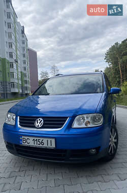 Минивэн Volkswagen Touran 2005 в Новояворовске