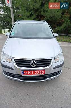 Минивэн Volkswagen Touran 2007 в Харькове