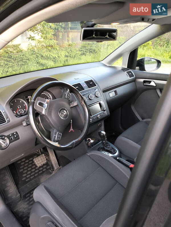 Минивэн Volkswagen Touran 2014 в Звягеле фото 8 Минивэн Volkswagen Touran 2014 в Звягеле