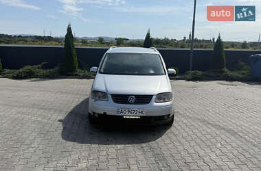 Минивэн Volkswagen Touran 2004 в Хусте