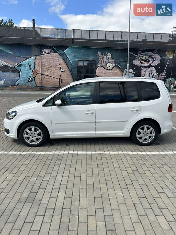 Минивэн Volkswagen Touran 2013 в Луцке