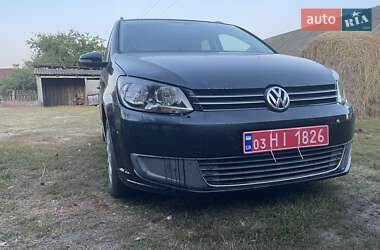 Мінівен Volkswagen Touran 2011 в Києві