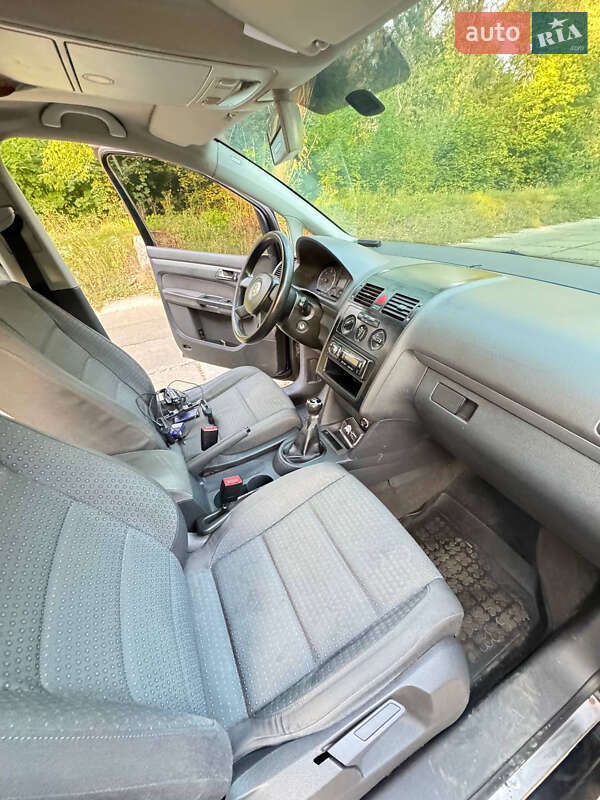 Минивэн Volkswagen Touran 2003 в Киеве фото 10 Минивэн Volkswagen Touran 2003 в Киеве