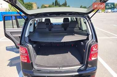 Минивэн Volkswagen Touran 2008 в 