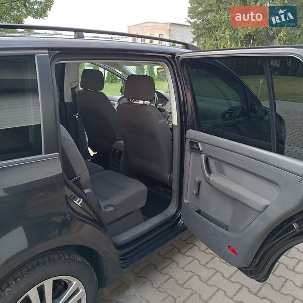 Минивэн Volkswagen Touran 2003 в Нововолынске фото 11 Минивэн Volkswagen Touran 2003 в Нововолынске