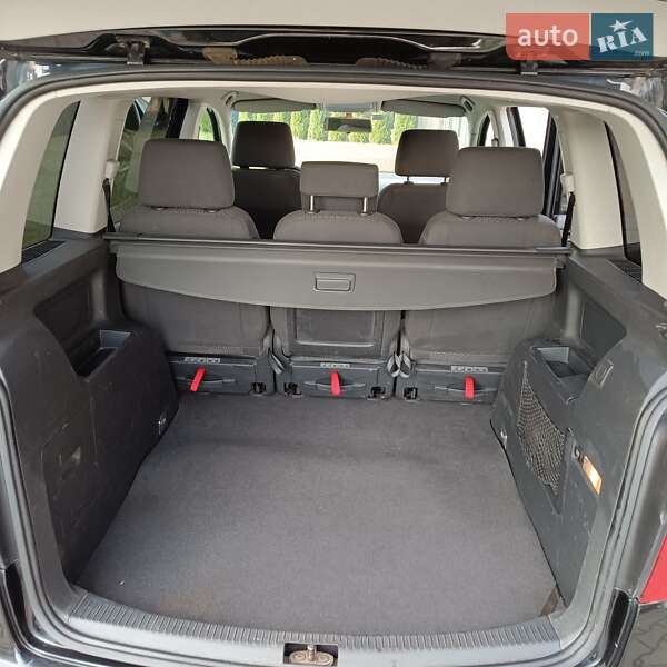 Минивэн Volkswagen Touran 2003 в Нововолынске фото 18 Минивэн Volkswagen Touran 2003 в Нововолынске