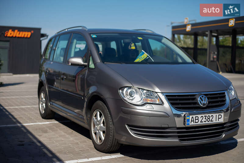 Минивэн Volkswagen Touran 2008 в Виннице фото Минивэн Volkswagen Touran 2008 в Виннице