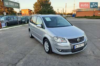 Мінівен Volkswagen Touran 2008 в Полтаві