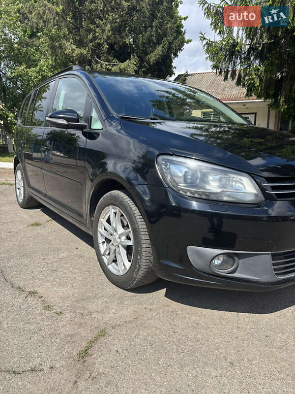 Мінівен Volkswagen Touran 2014 в Луцьку