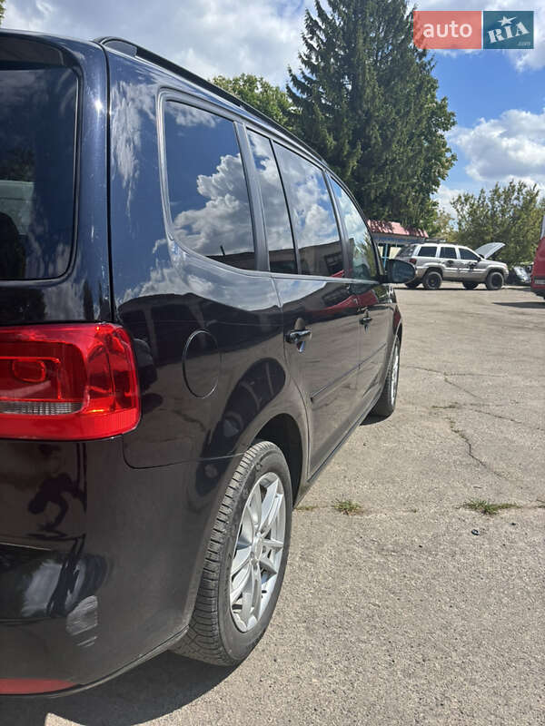 Мінівен Volkswagen Touran 2014 в Луцьку