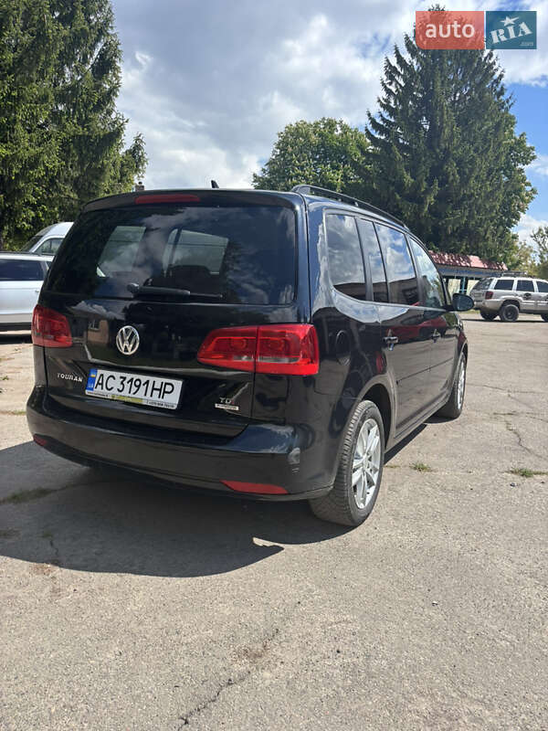 Мінівен Volkswagen Touran 2014 в Луцьку