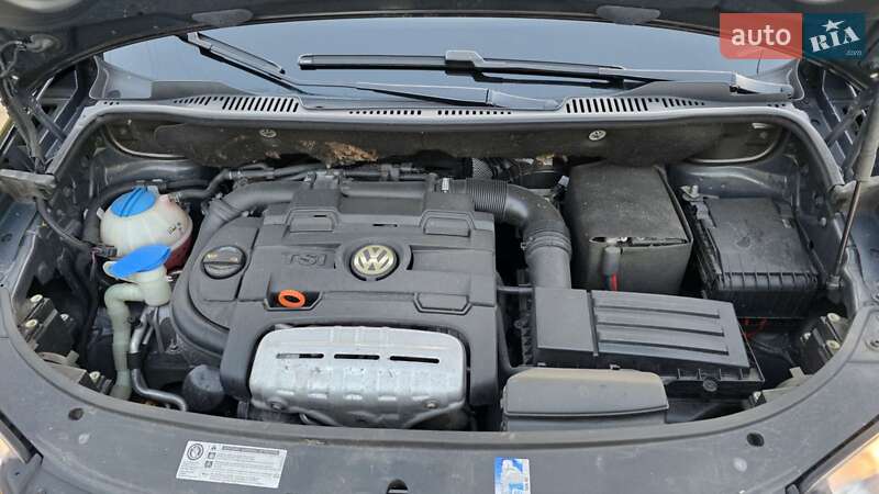 Минивэн Volkswagen Touran 2009 в Днепре