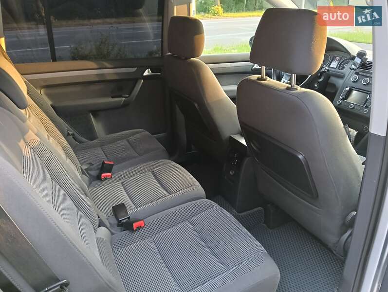 Минивэн Volkswagen Touran 2014 в Житомире