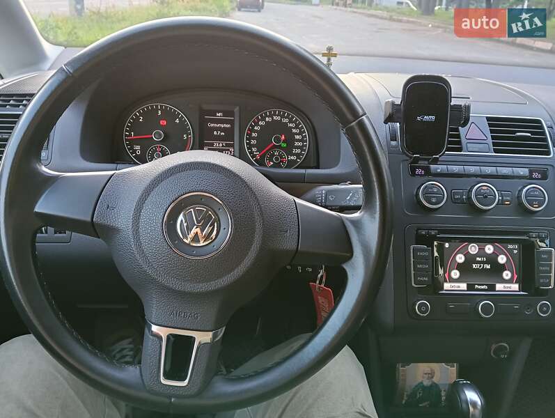 Минивэн Volkswagen Touran 2014 в Житомире