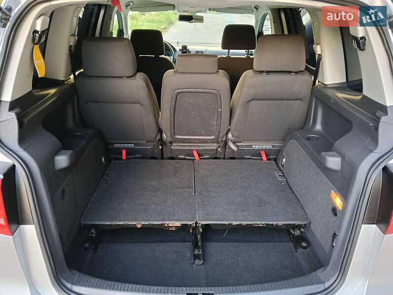 Минивэн Volkswagen Touran 2014 в Житомире