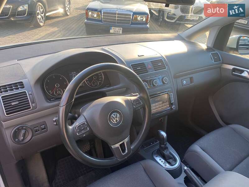 Мінівен Volkswagen Touran 2015 в Львові фото 9 Мінівен Volkswagen Touran 2015 в Львові