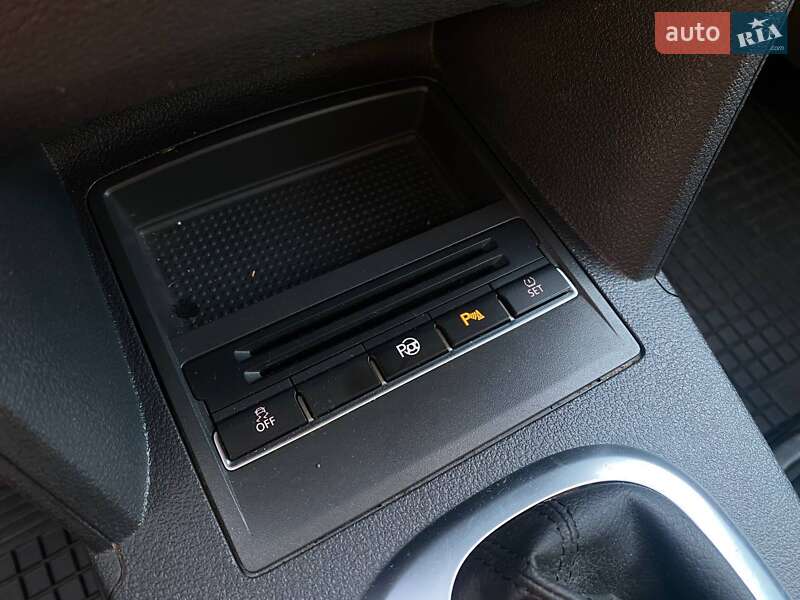Мінівен Volkswagen Touran 2015 в Львові фото 15 Мінівен Volkswagen Touran 2015 в Львові