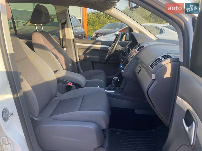 Мінівен Volkswagen Touran 2015 в Львові фото 23 Мінівен Volkswagen Touran 2015 в Львові