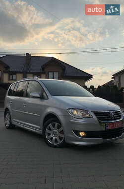 Минивэн Volkswagen Touran 2008 в Белой Церкви