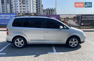Минивэн Volkswagen Touran 2005 в Киеве