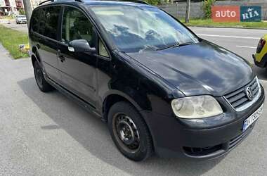 Мінівен Volkswagen Touran 2004 в Києві