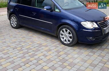 Минивэн Volkswagen Touran 2007 в Сокале