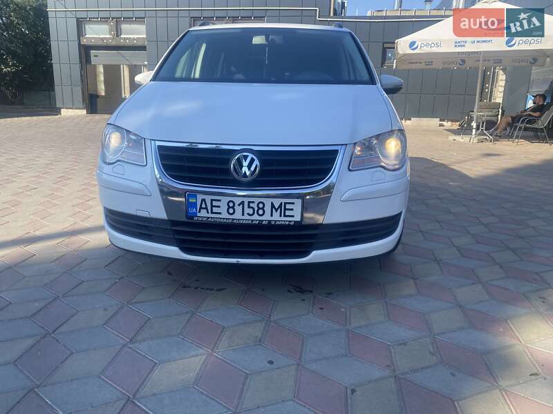 Volkswagen Touran 2010 Volkswagen Touran 2010