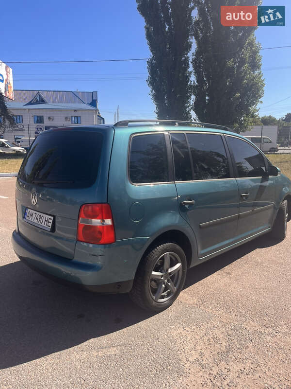 Volkswagen Touran 2004
