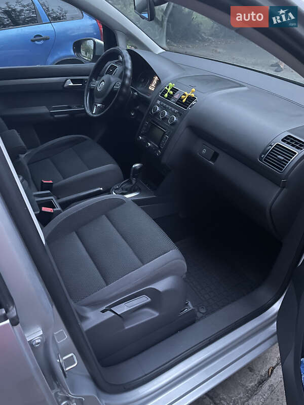 Минивэн Volkswagen Touran 2014 в Павлограде