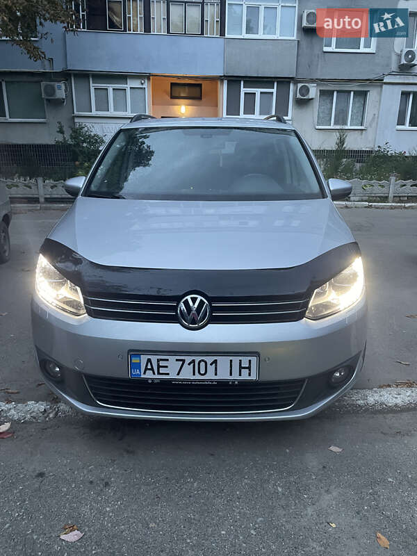 Минивэн Volkswagen Touran 2014 в Павлограде