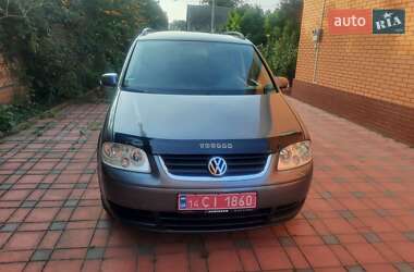 Минивэн Volkswagen Touran 2006 в Гнивани