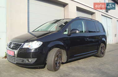 Мінівен Volkswagen Touran 2008 в Луцьку