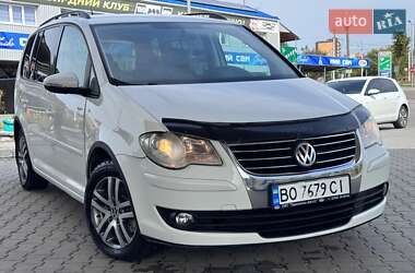 Мінівен Volkswagen Touran 2010 в Хмельницькому