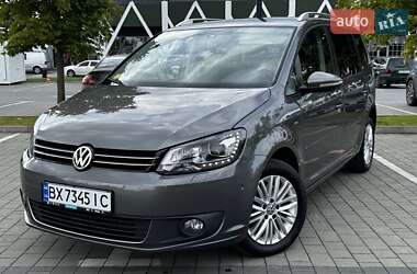 Минивэн Volkswagen Touran 2015 в 