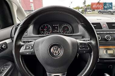 Минивэн Volkswagen Touran 2015 в 