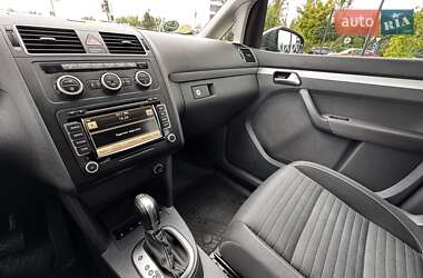 Минивэн Volkswagen Touran 2015 в 
