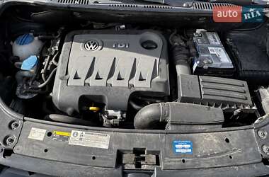 Минивэн Volkswagen Touran 2015 в 