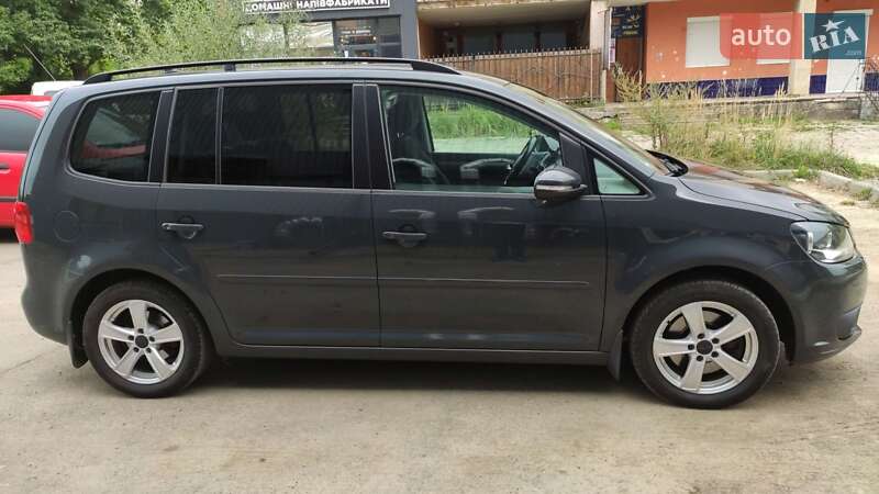 Минивэн Volkswagen Touran 2014 в Дрогобыче